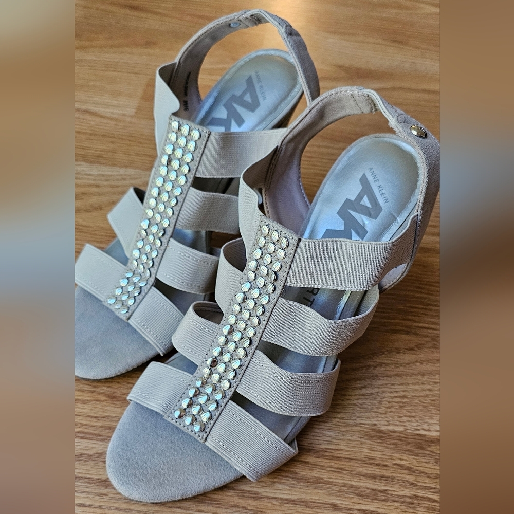 Anne Klein Sport Cream Strappy Heels New Without  Tags 8 1/2